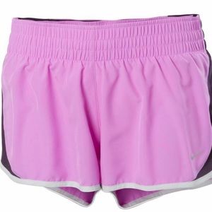 NIKE ❤️‍🔥 ATHLETIC SHORTS SIZE MEDIUM